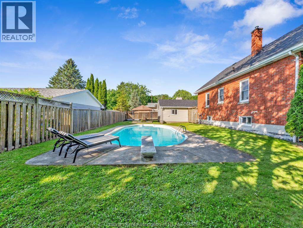 27 Jackson Drive, Chatham, ON - Outdoor With In Ground Pool