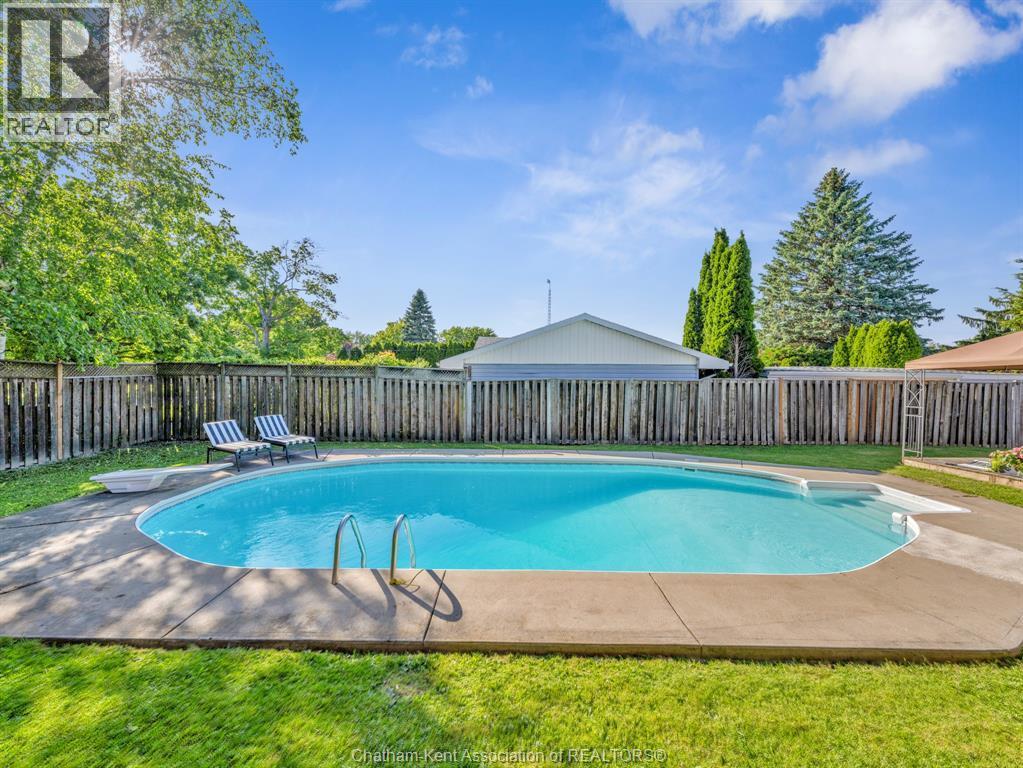 27 Jackson Drive, Chatham, ON - Outdoor With In Ground Pool With Backyard