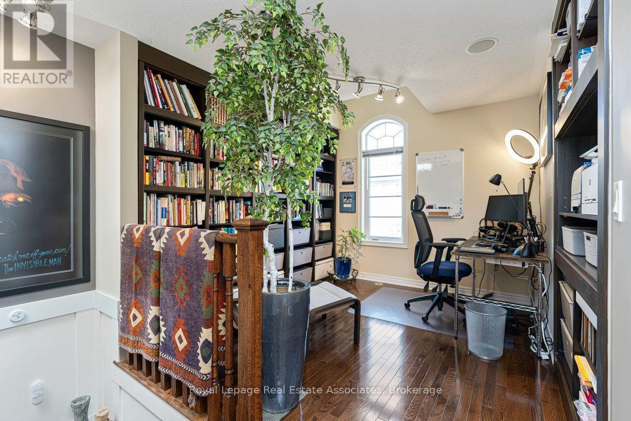20 - 4135 Shipp Drive Ne, Mississauga, ON - Indoor Photo Showing Other Room