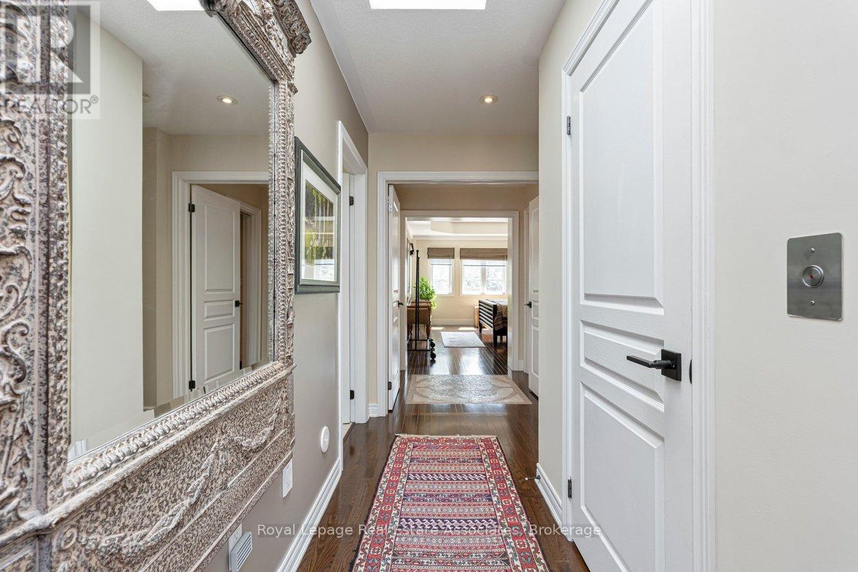 20 - 4135 Shipp Drive Ne, Mississauga, ON - Indoor Photo Showing Other Room