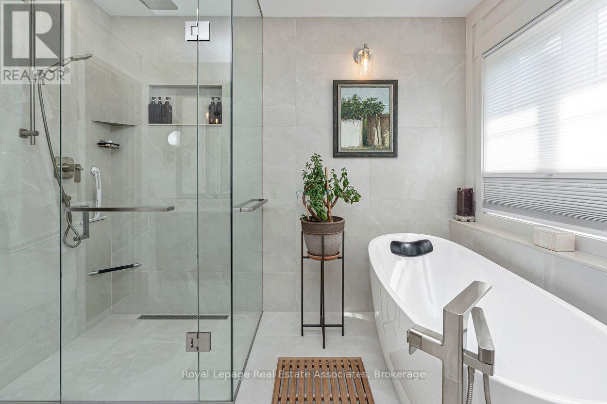 20 - 4135 Shipp Drive Ne, Mississauga, ON - Indoor Photo Showing Bathroom