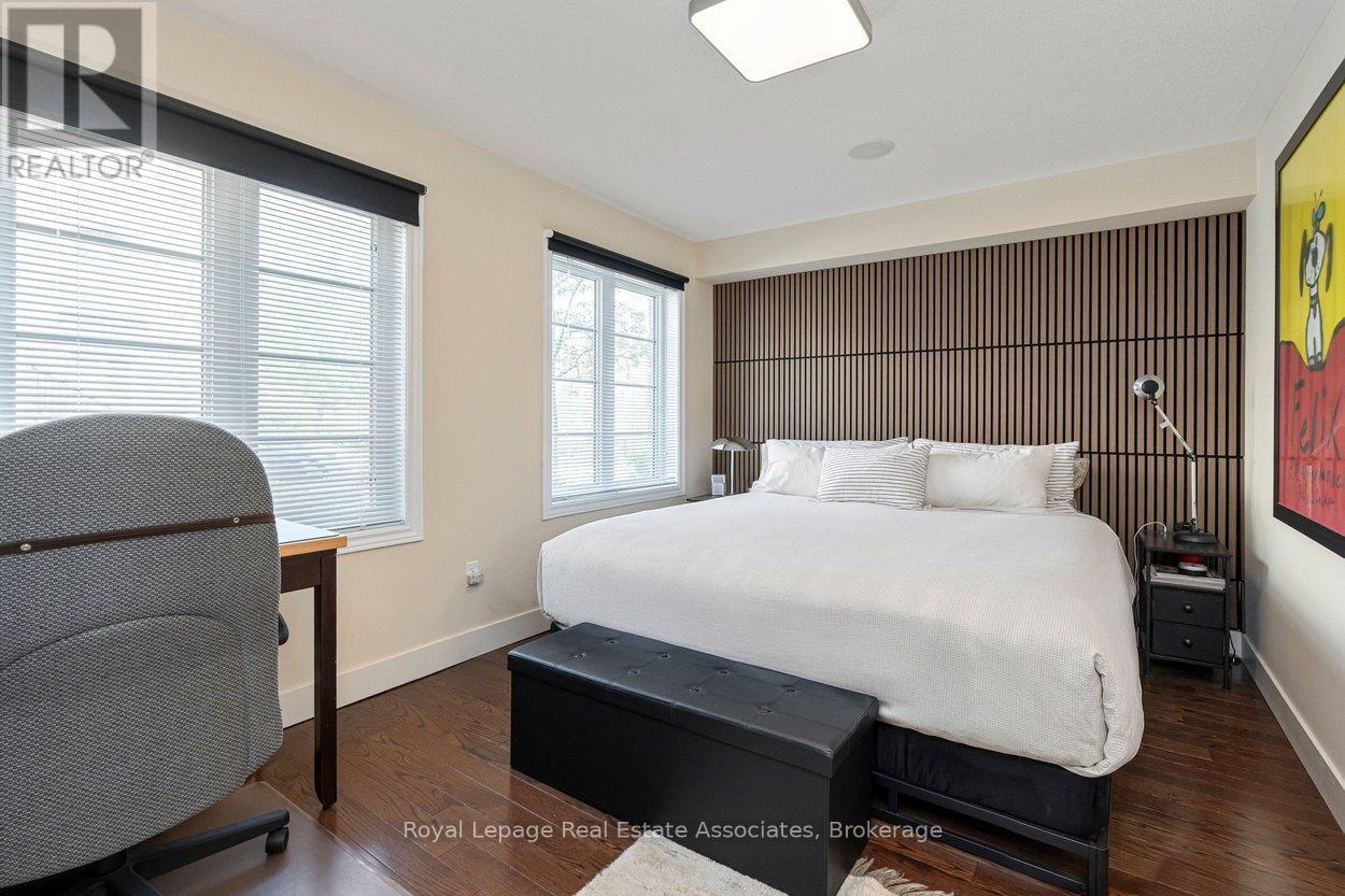 20 - 4135 Shipp Drive Ne, Mississauga, ON - Indoor Photo Showing Bedroom