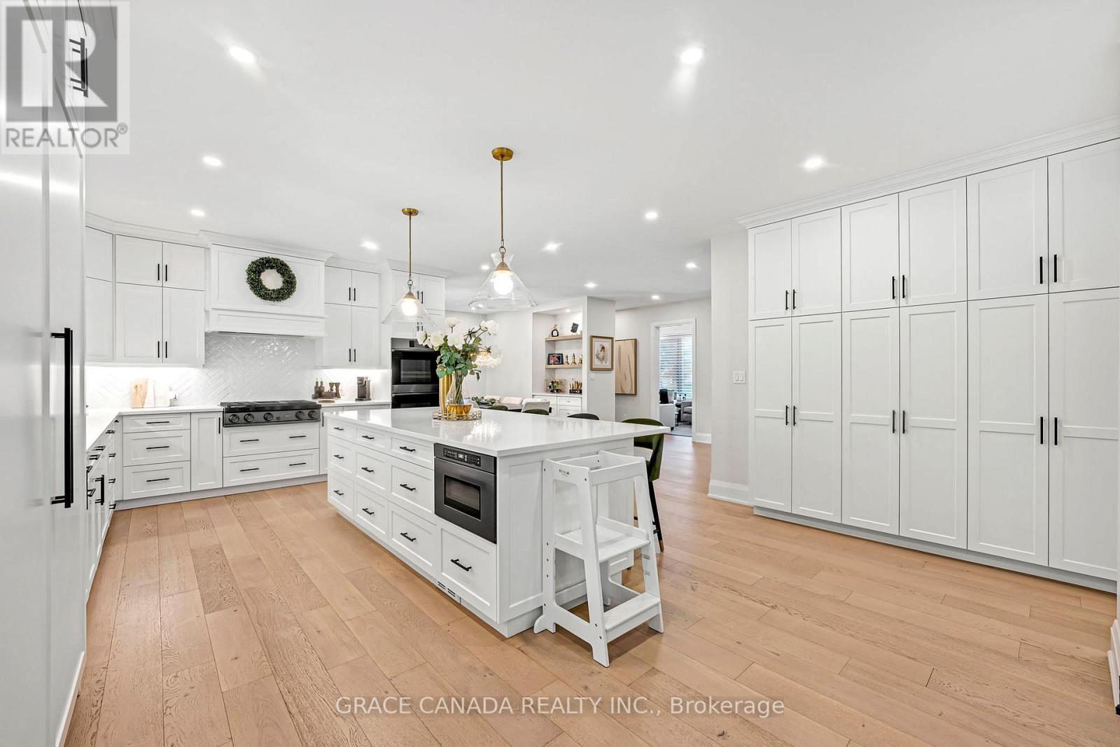 527 Oneida Drive, Burlington, ON