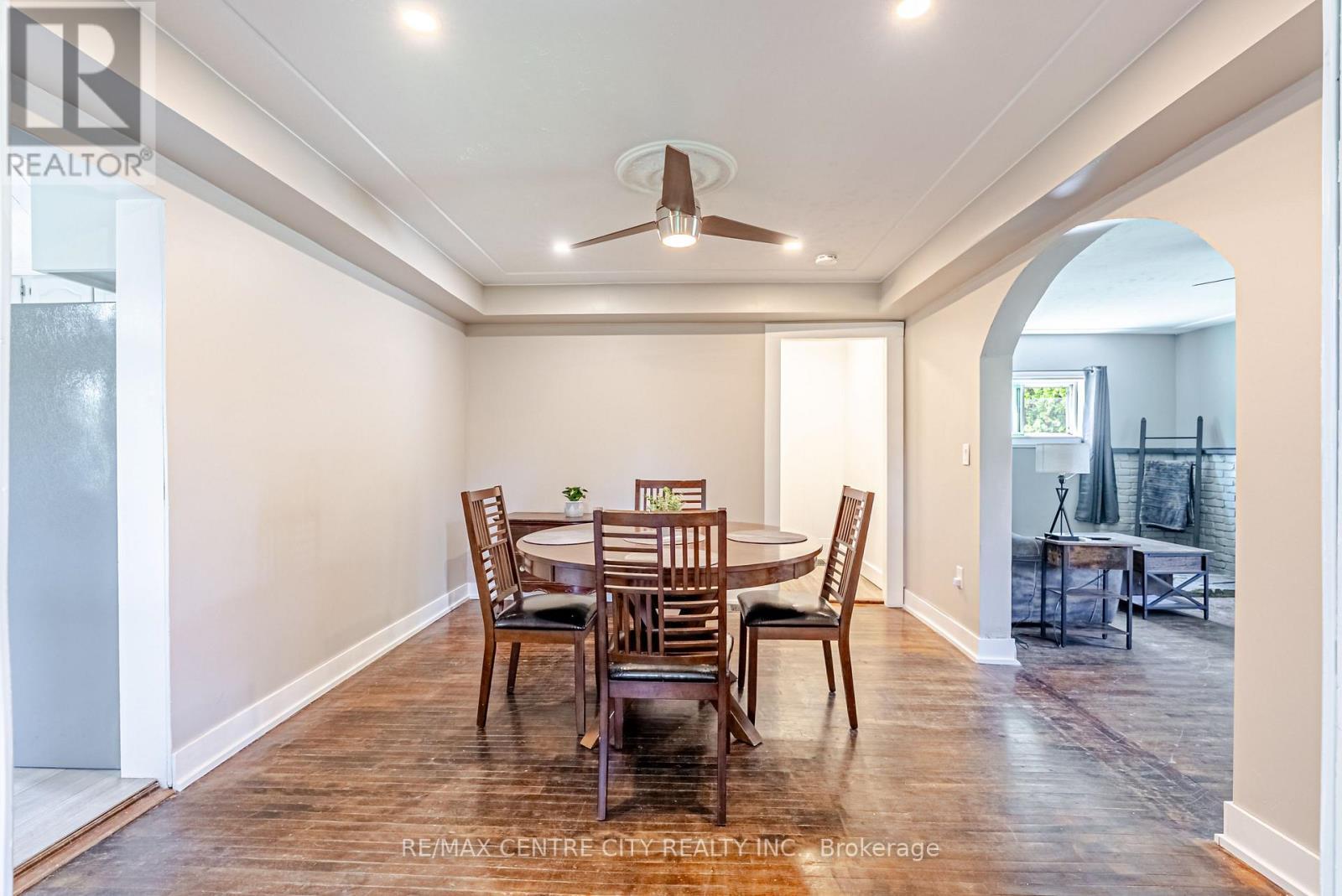 11812 Superior Street, Malahide (Springfield), ON - Indoor Photo Showing Dining Room