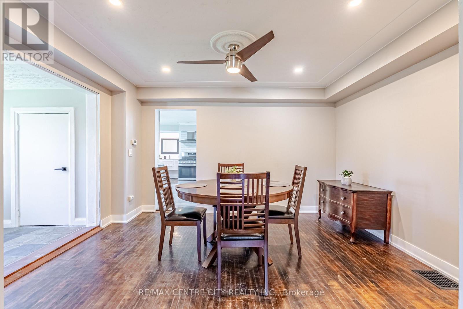 11812 Superior Street, Malahide (Springfield), ON - Indoor