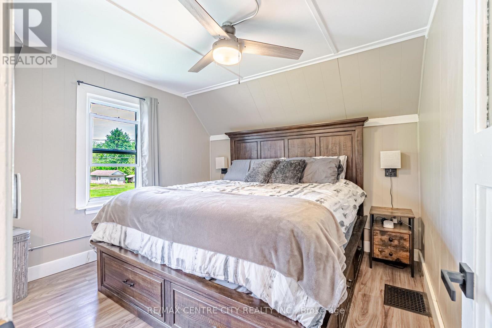 11812 Superior Street, Malahide (Springfield), ON - Indoor Photo Showing Bedroom