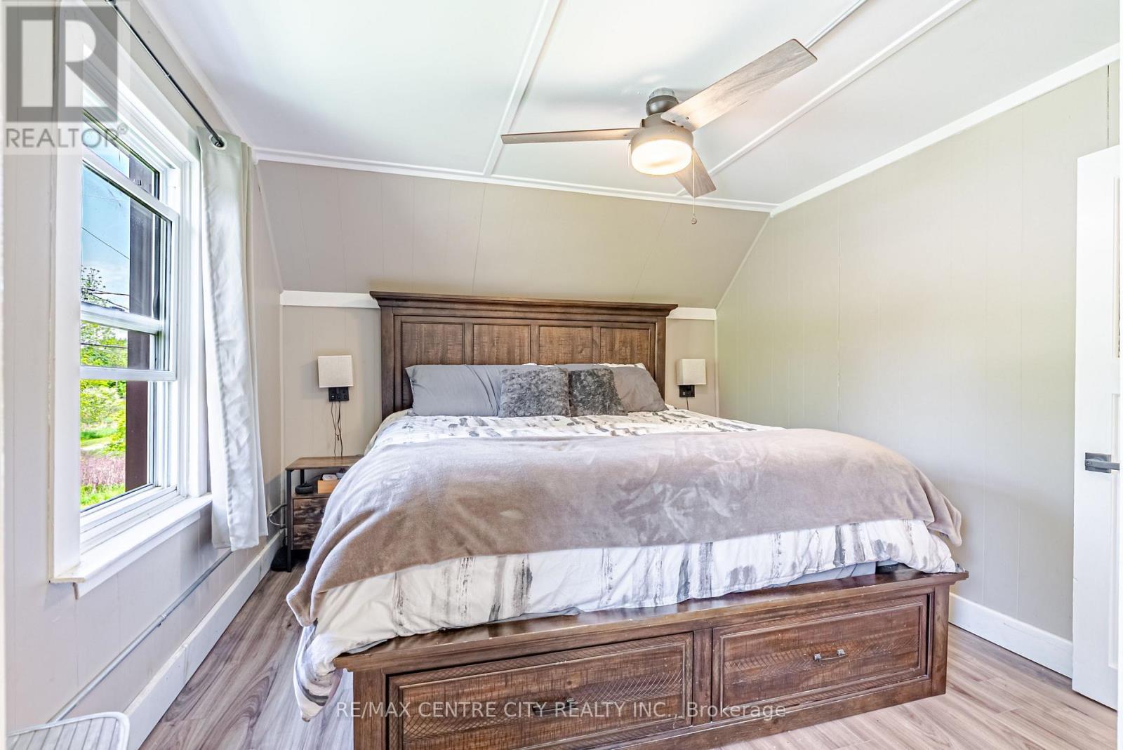 11812 Superior Street, Malahide (Springfield), ON - Indoor Photo Showing Bedroom