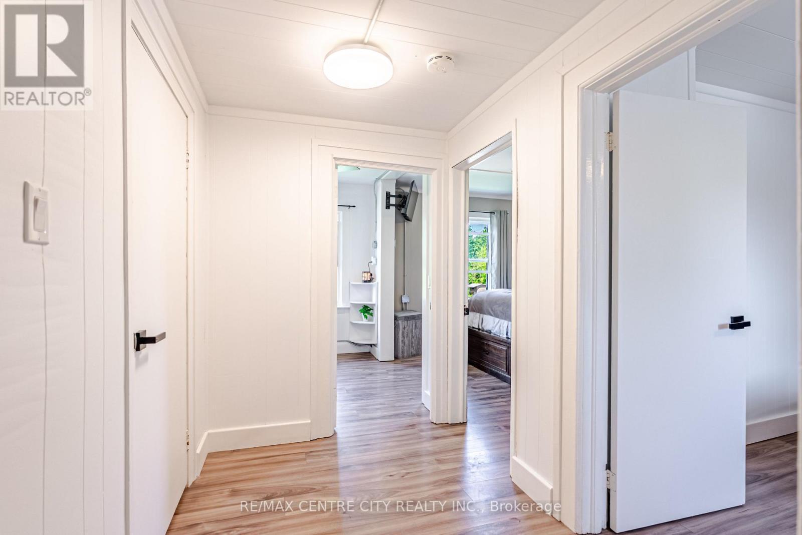 11812 Superior Street, Malahide (Springfield), ON - Indoor Photo Showing Other Room