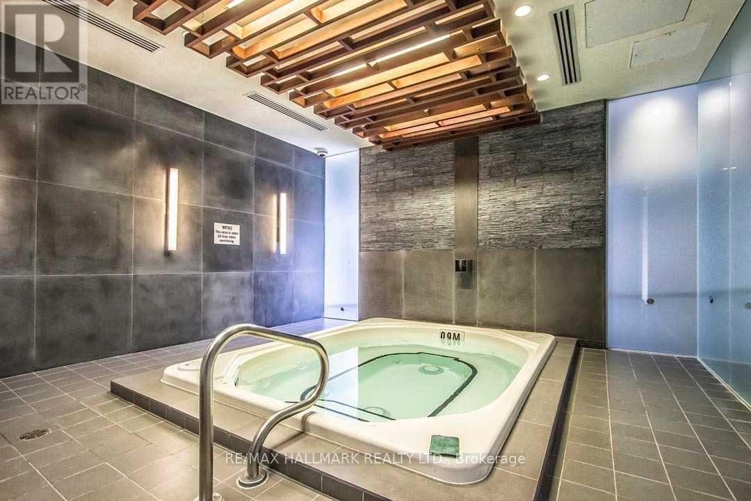 805 - 300 Front Street, Toronto, ON