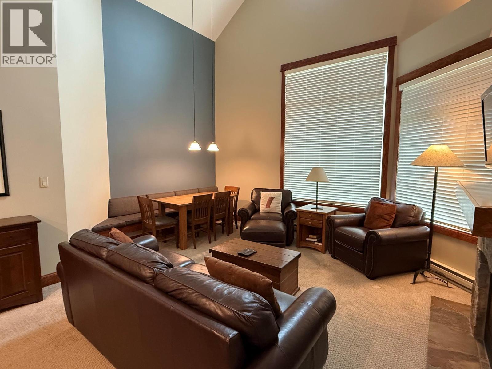 4559 Timberline Crescent Unit# 545A, Fernie, BC - Indoor Photo Showing Living Room