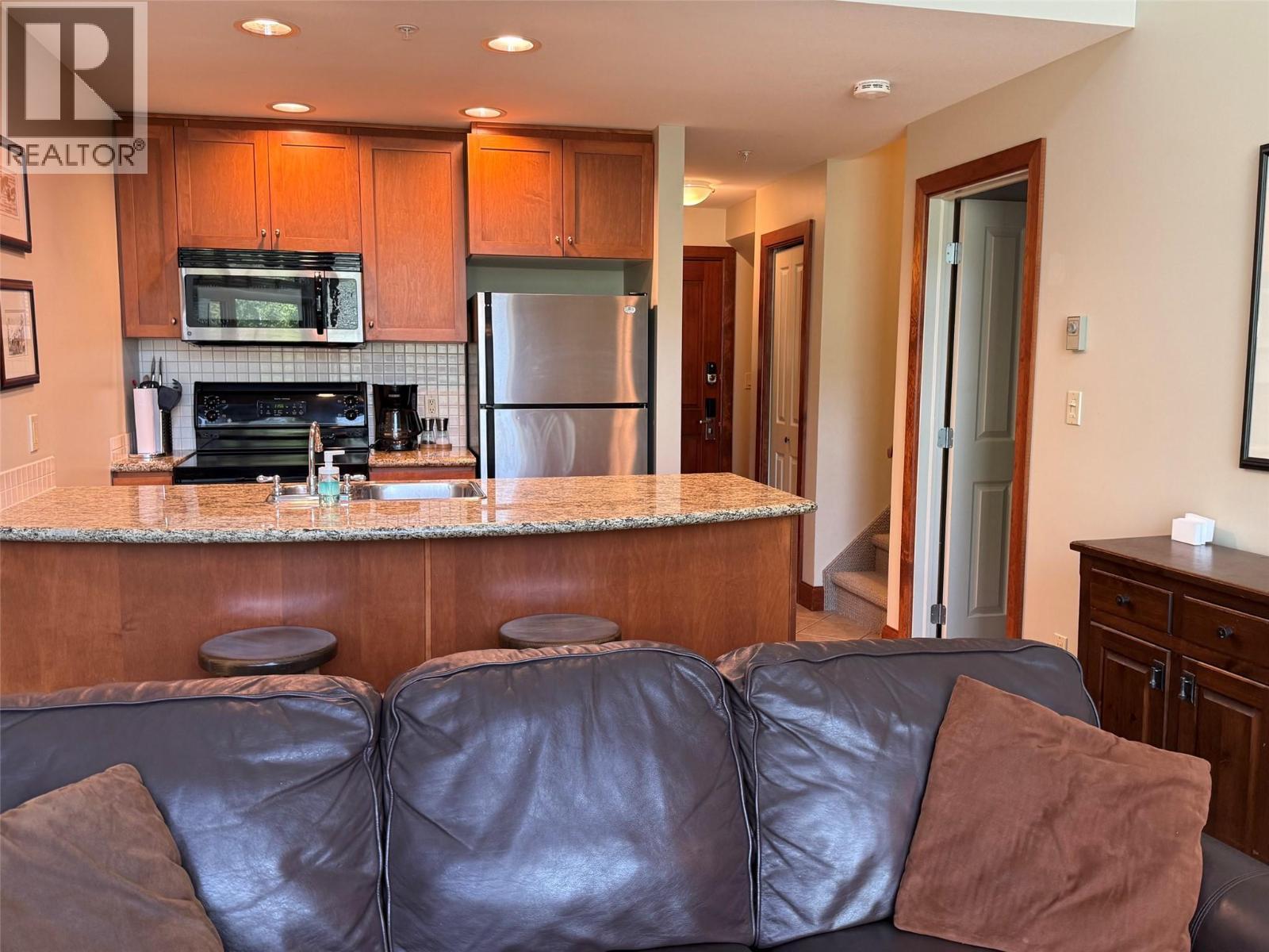 4559 Timberline Crescent Unit# 545A, Fernie, BC - Indoor Photo Showing Kitchen