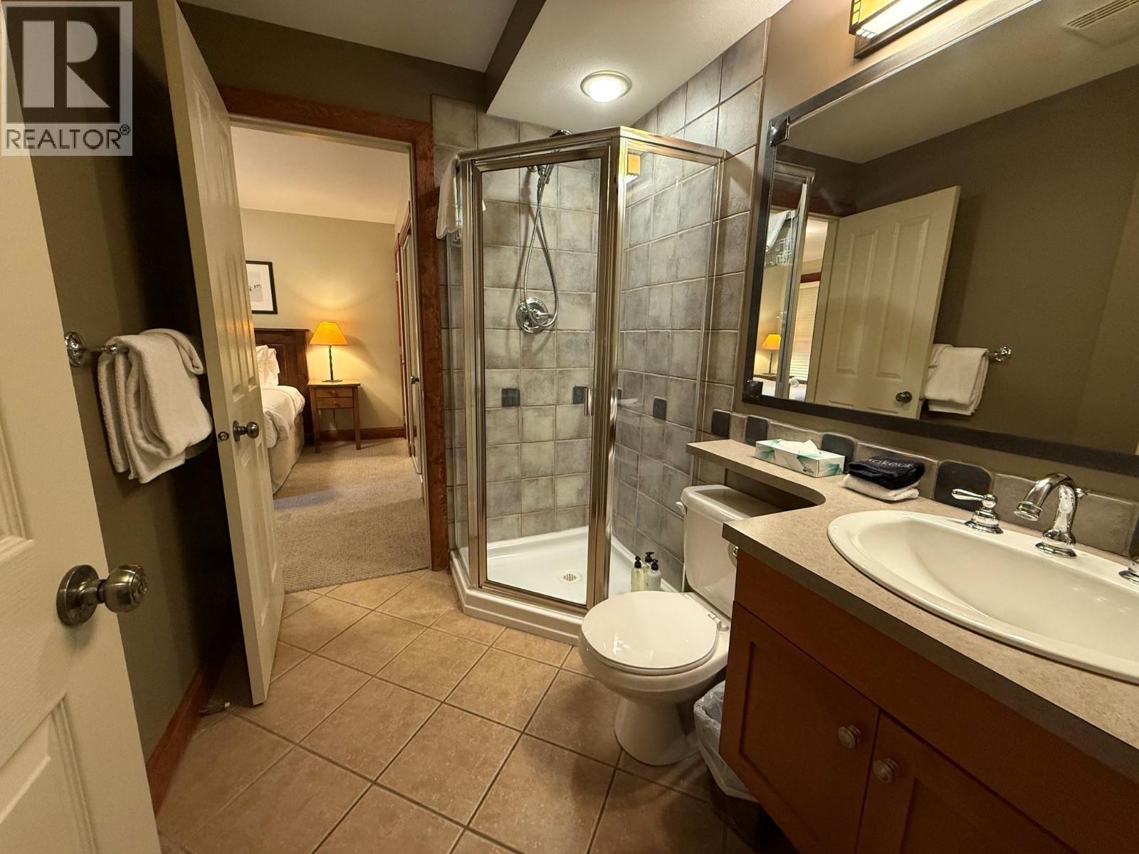 4559 Timberline Crescent Unit# 545A, Fernie, BC - Indoor Photo Showing Bathroom