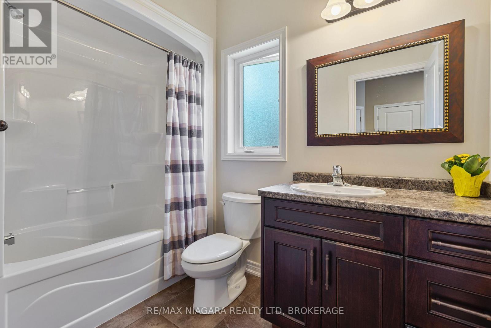 83 Gaiser Road, Welland (Coyle Creek), ON - Indoor Photo Showing Bathroom