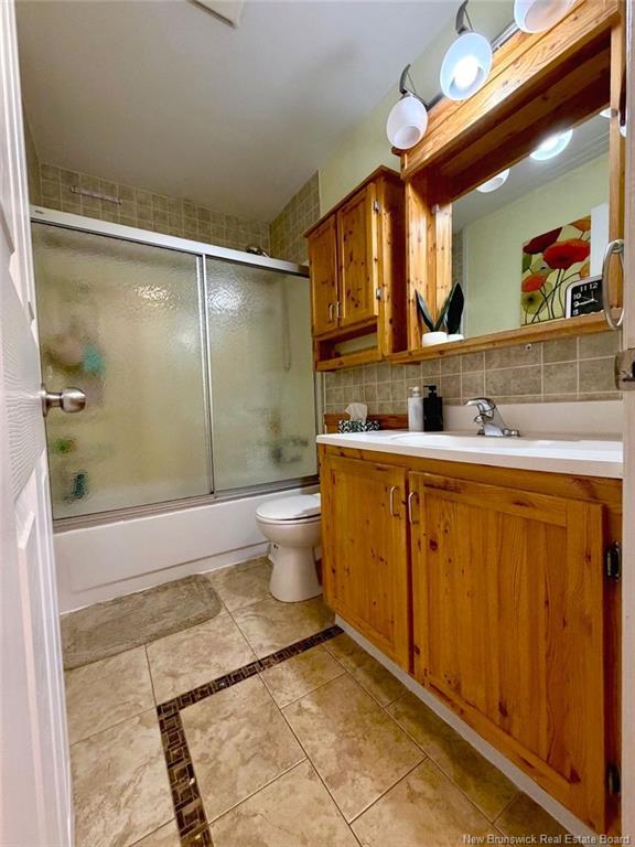 49 Beechwood Ave, Moncton, NB