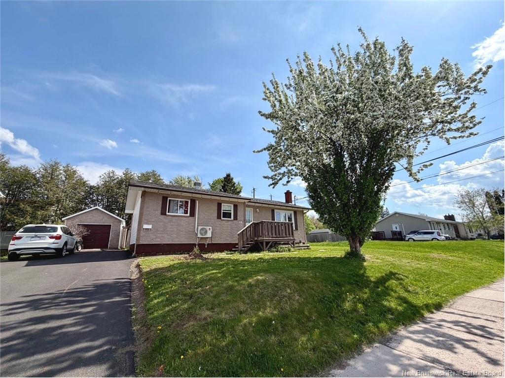 49 Beechwood Ave, Moncton, NB