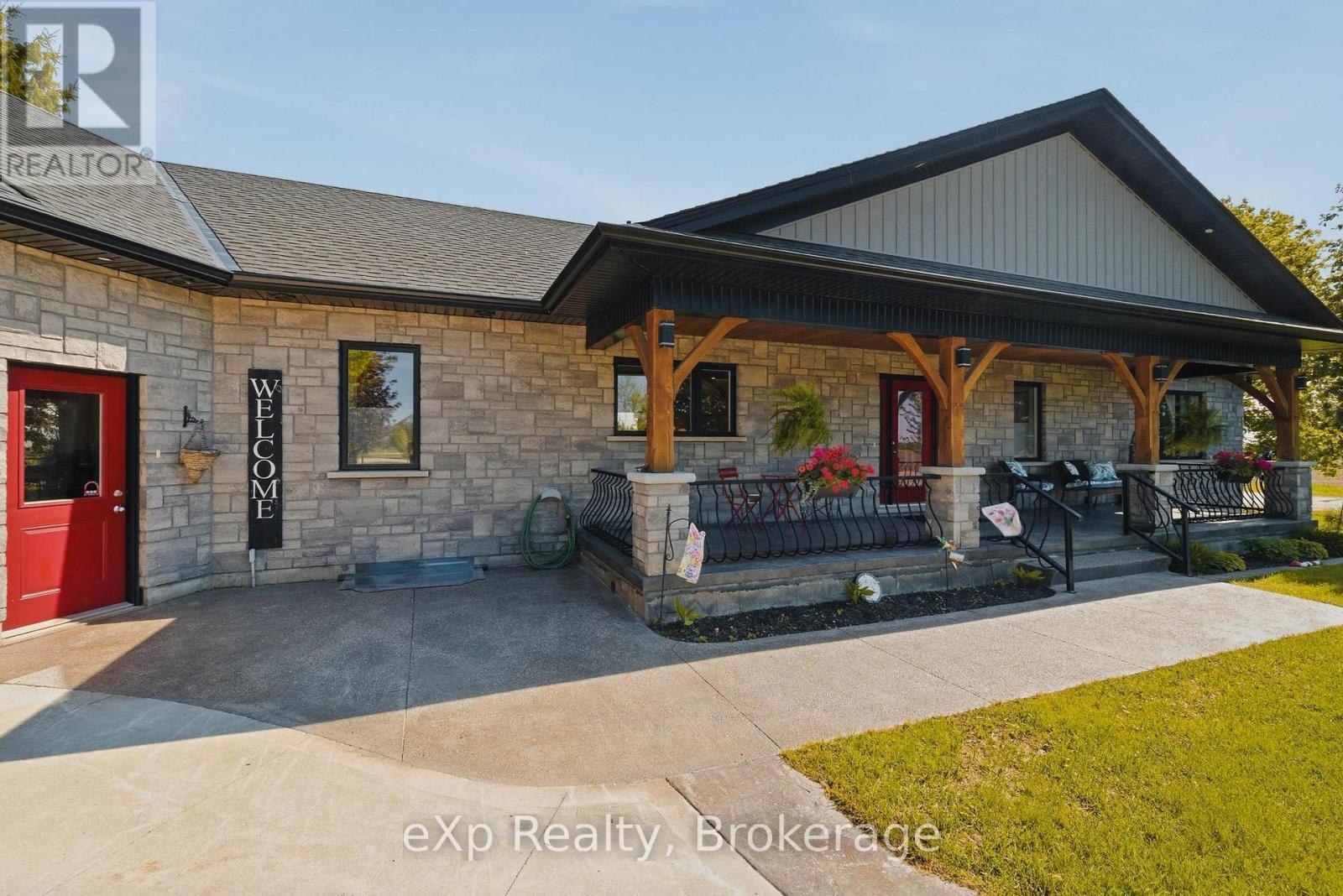 100 Harris Crescent, Southgate, ON - Outdoor With Deck Patio Veranda