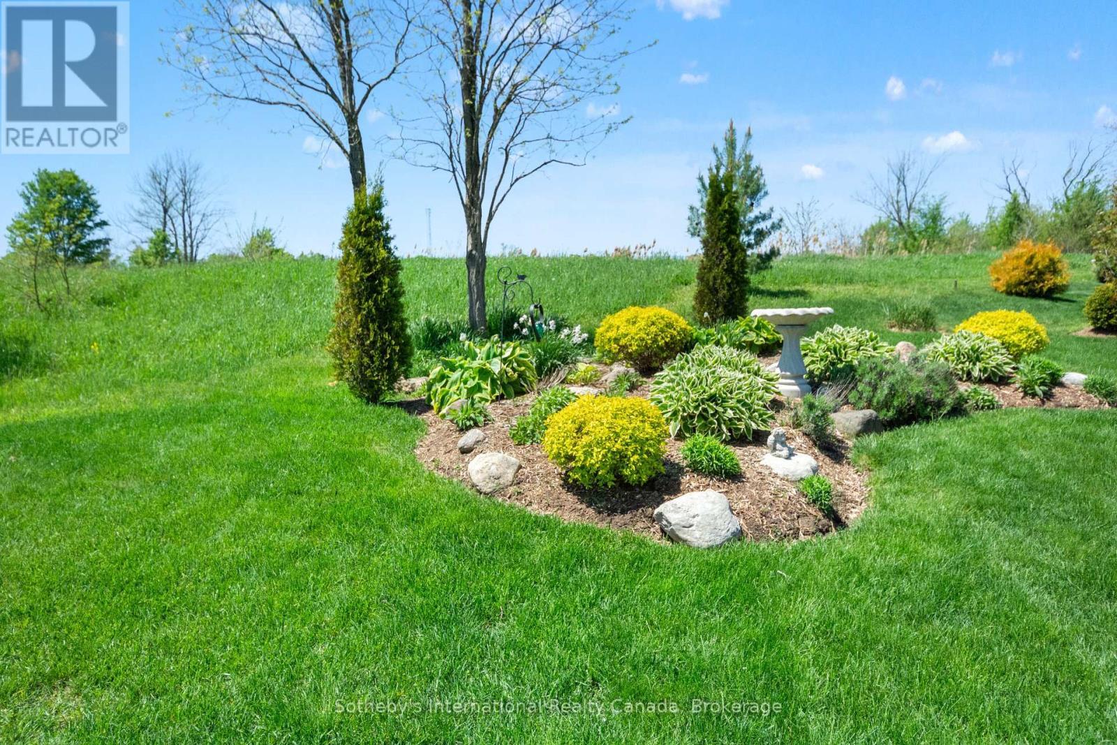 Perennial Gardens - 208 Snowberry Lane, Georgian Bluffs, ON