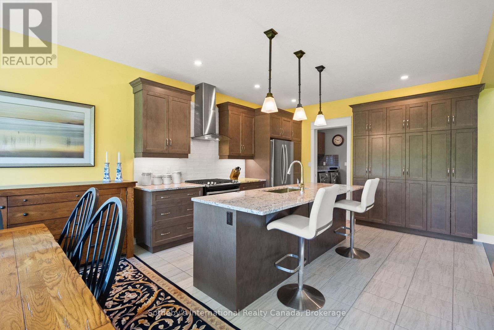 Kitchen Bar - 208 Snowberry Lane, Georgian Bluffs, ON