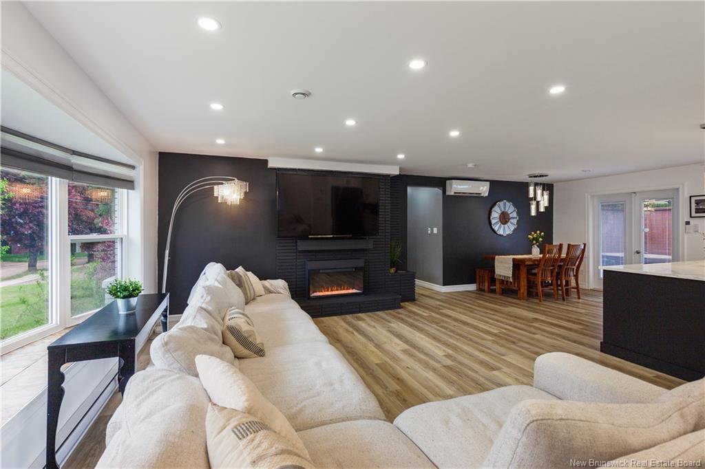 26 Alexander Ave, Moncton, NB