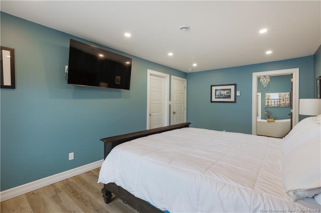 26 Alexander Ave, Moncton, NB