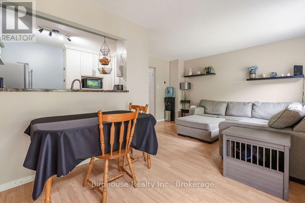 80 Lorne Street, Brock (Sunderland), ON - Indoor Photo Showing Living Room