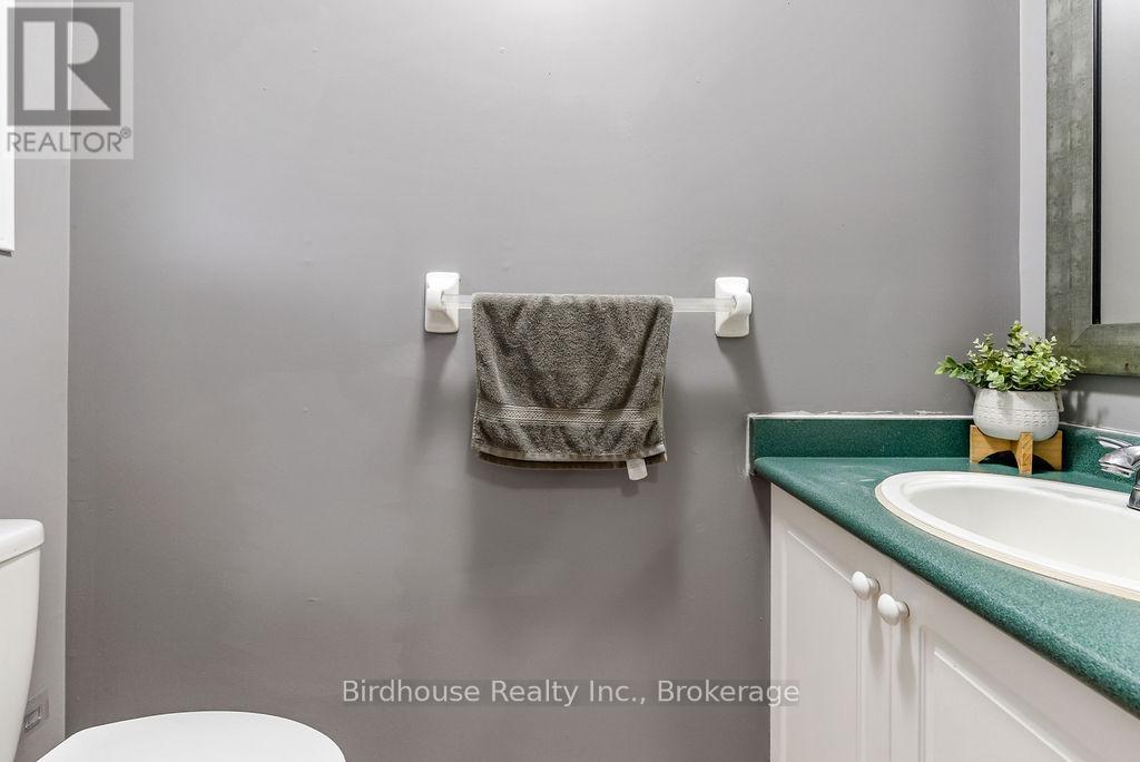 80 Lorne Street, Brock (Sunderland), ON - Indoor Photo Showing Bathroom