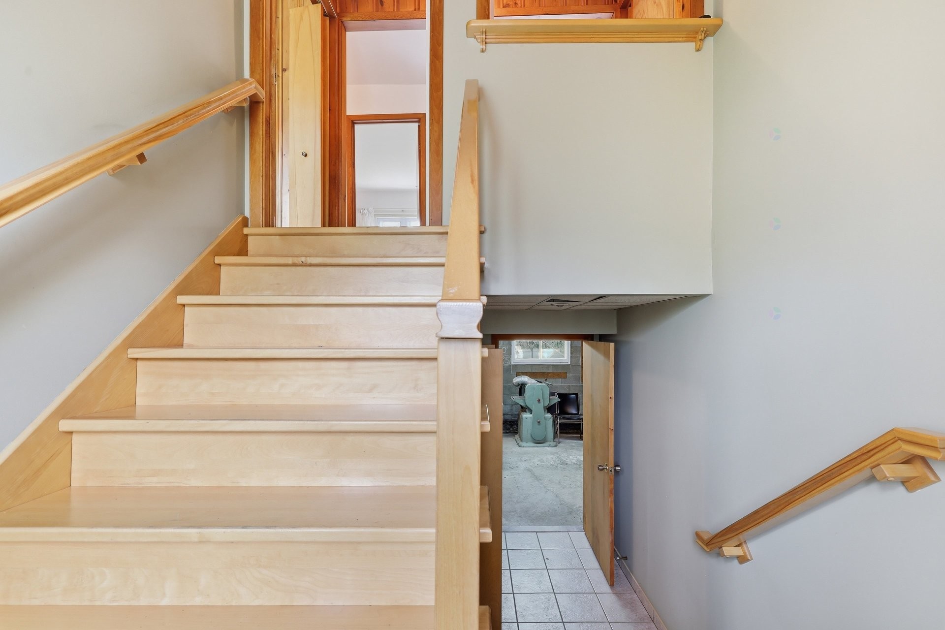 Hall d'entrée/Vestibule - 2795 Route 348, Rawdon, QC - Indoor Photo Showing Other Room
