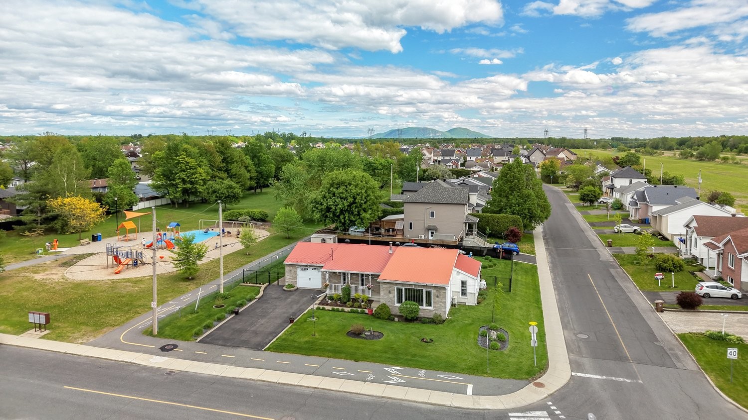 À proximité - 326 Rue Ouellette, Saint-Amable, QC - Outdoor With View