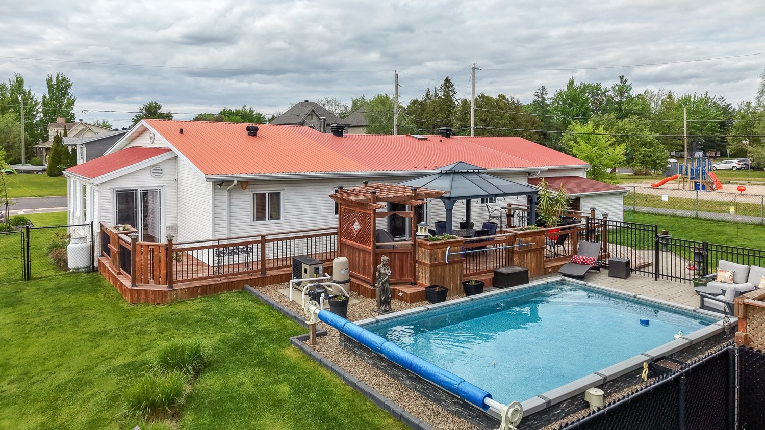 Extérieur - 326 Rue Ouellette, Saint-Amable, QC - Outdoor With Deck Patio Veranda