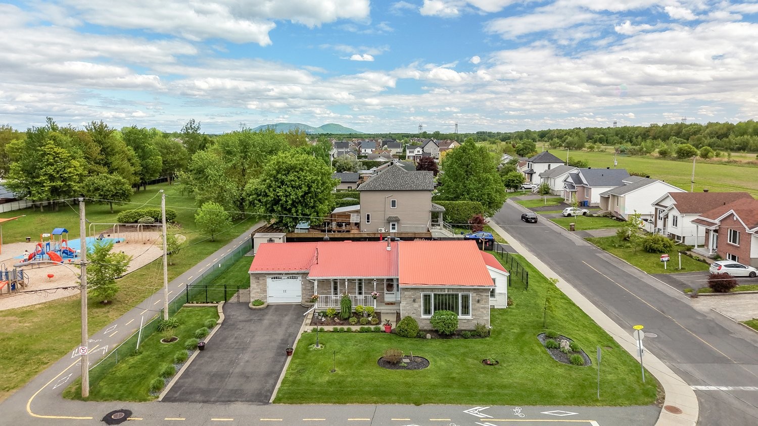 À proximité - 326 Rue Ouellette, Saint-Amable, QC - Outdoor With View