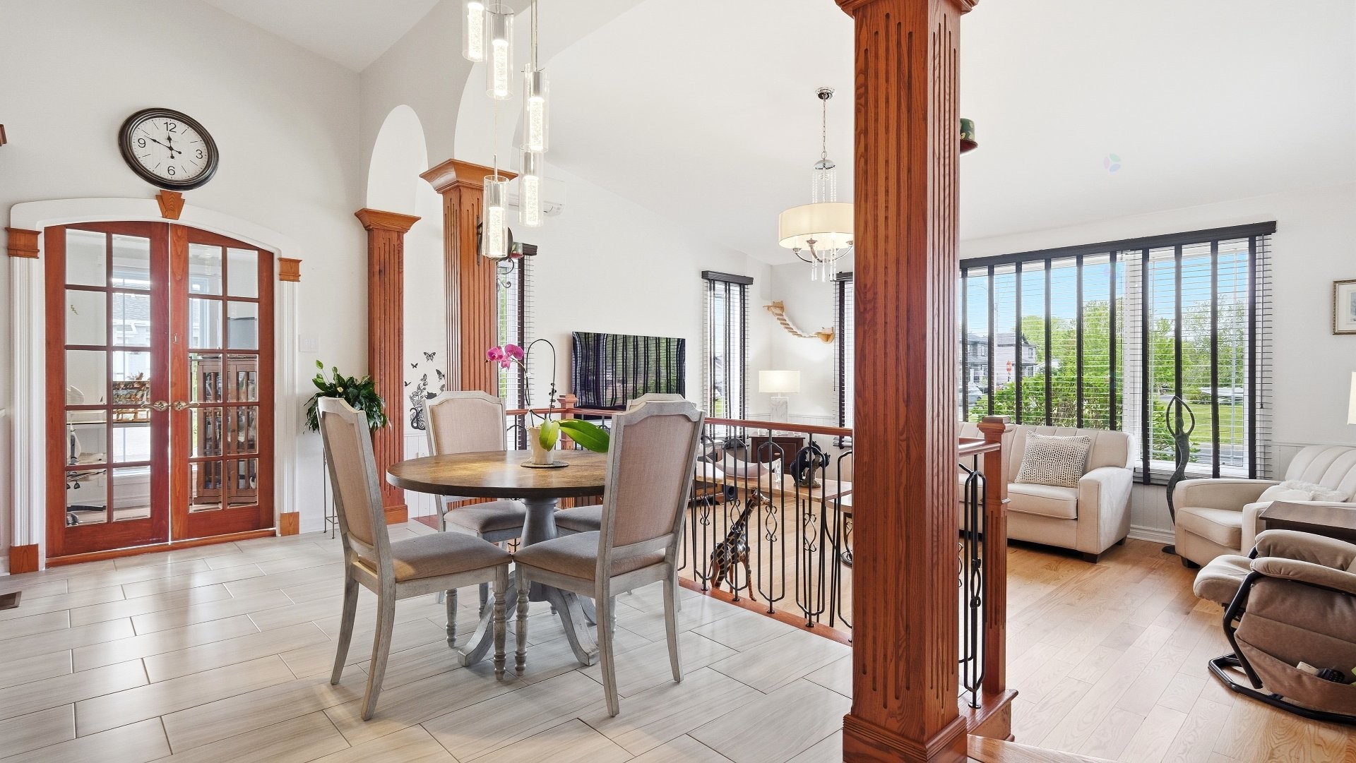 Coin-repas - 326 Rue Ouellette, Saint-Amable, QC - Indoor Photo Showing Dining Room