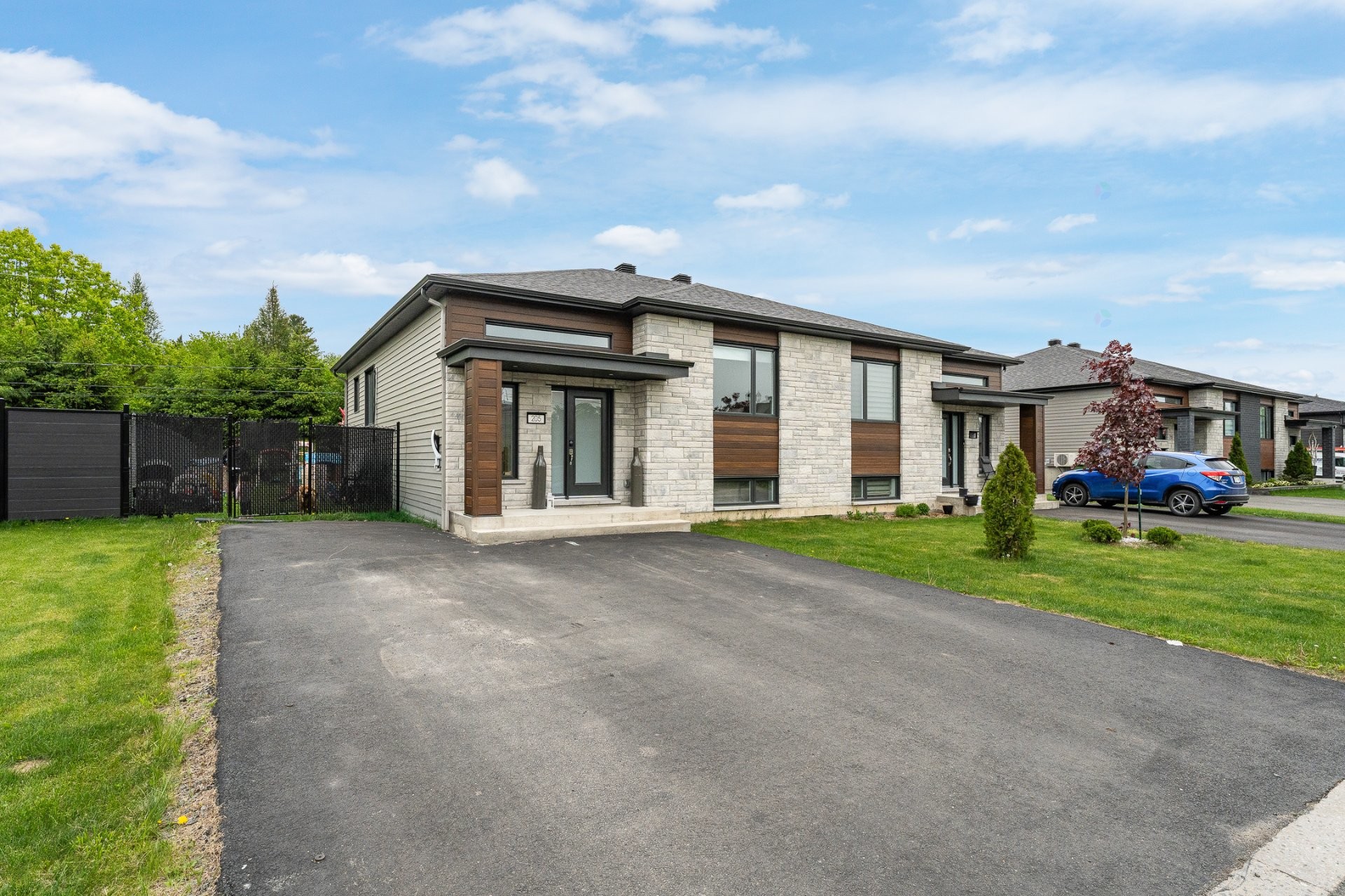 Exterior - 205 Rue De L'Arctique, Cowansville, QC - Outdoor With Facade