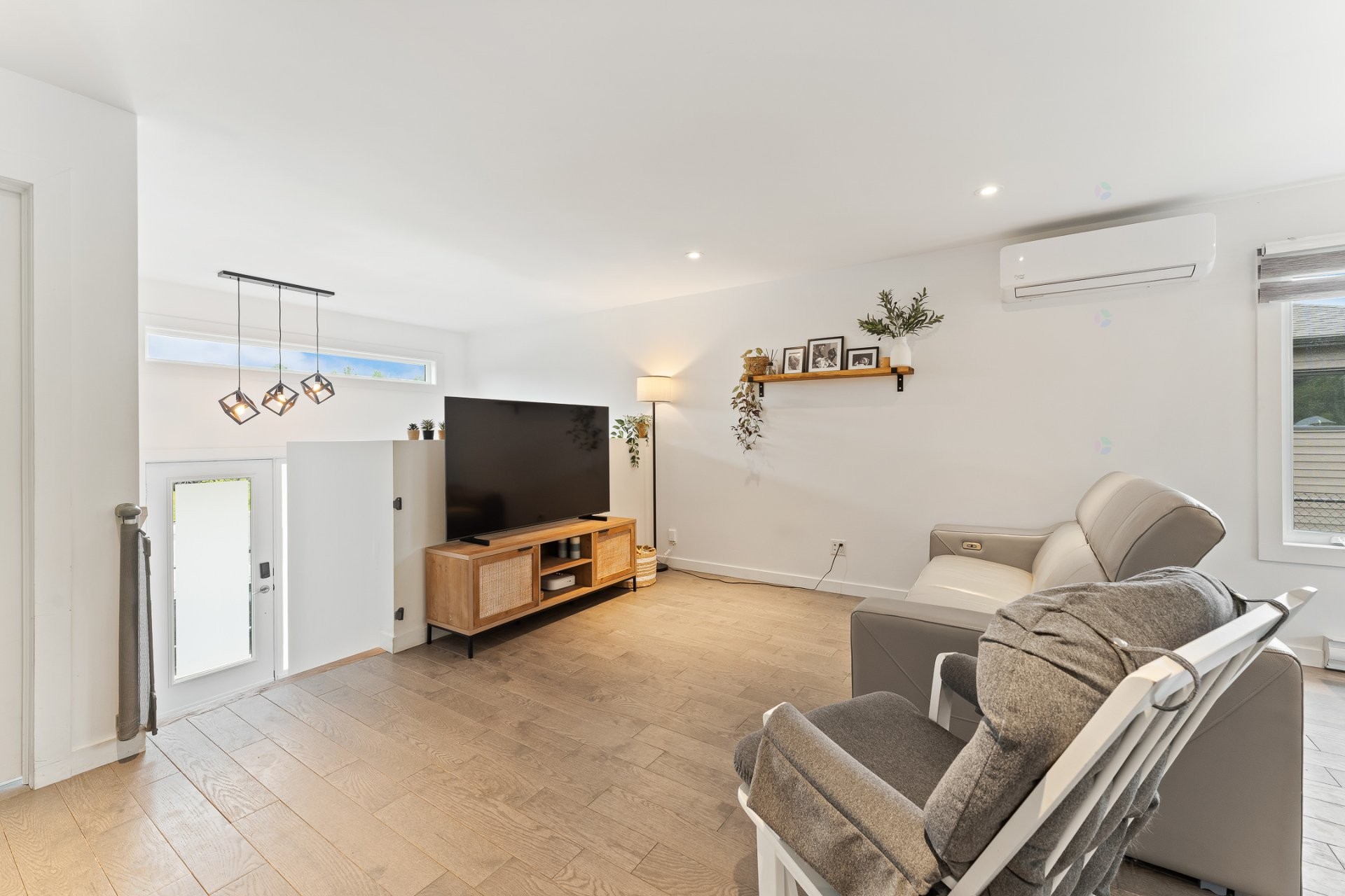 Living Room - 205 Rue De L'Arctique, Cowansville, QC - Indoor