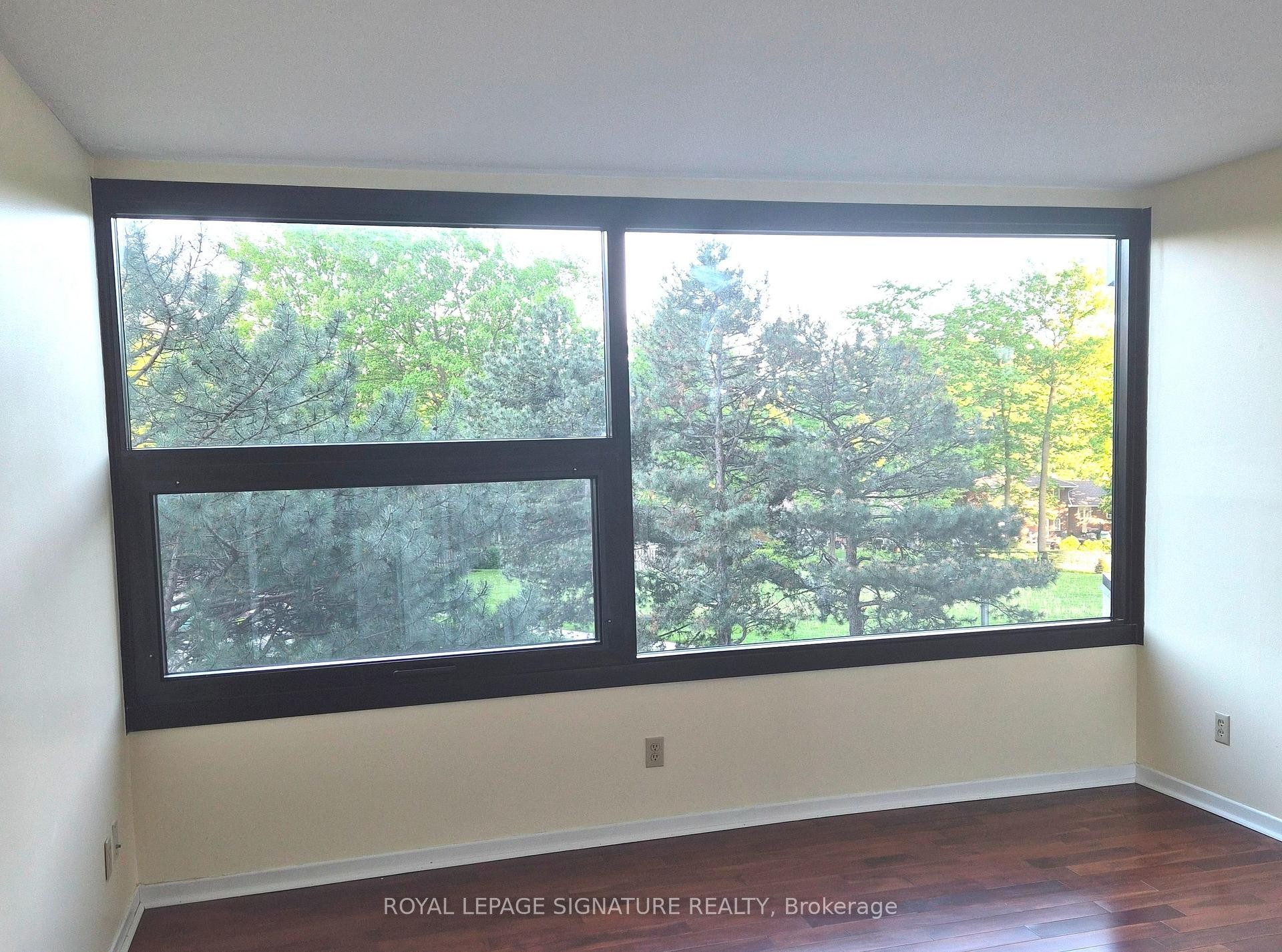 306-1300 Bloor Street, Mississauga, ON - Indoor Photo Showing Other Room