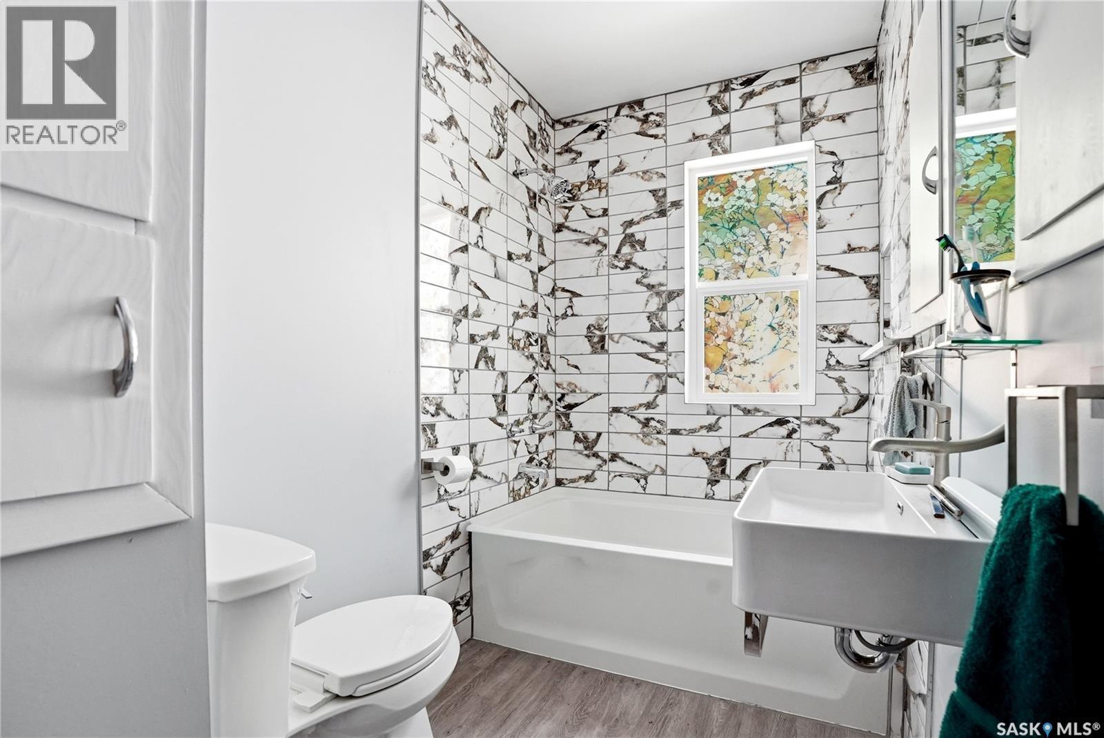 340 Charles Street, Asquith, SK - Indoor Photo Showing Bathroom