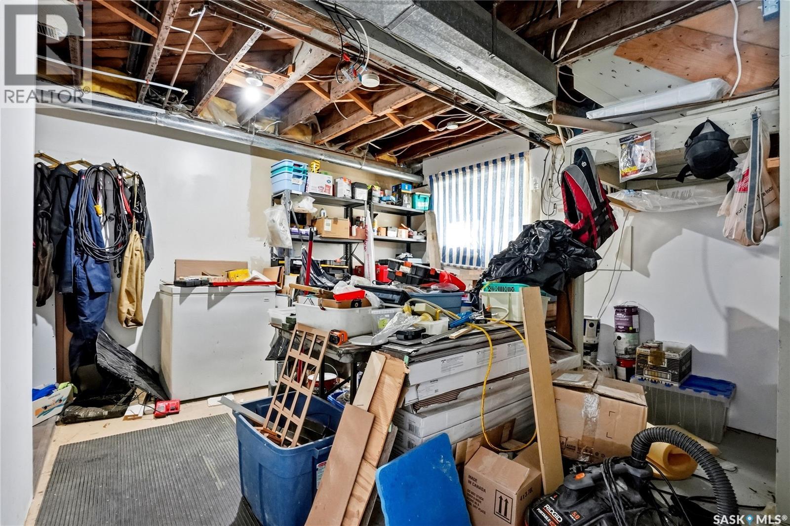 340 Charles Street, Asquith, SK - Indoor