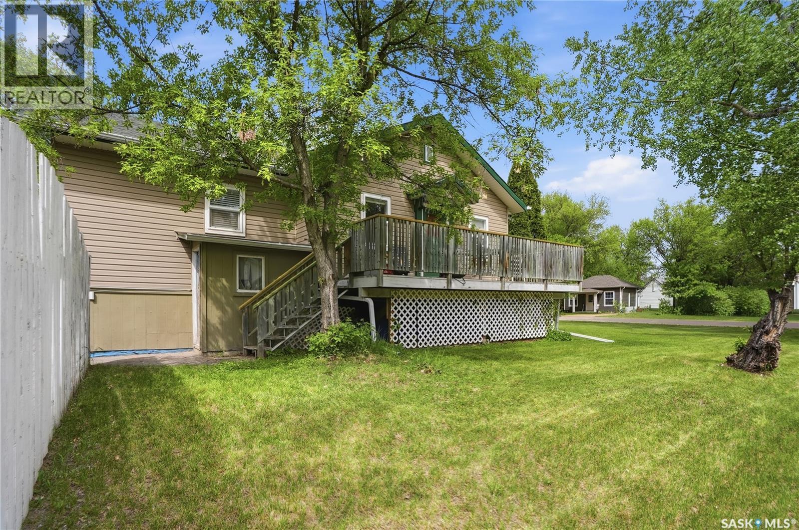 340 Charles Street, Asquith, SK - Outdoor