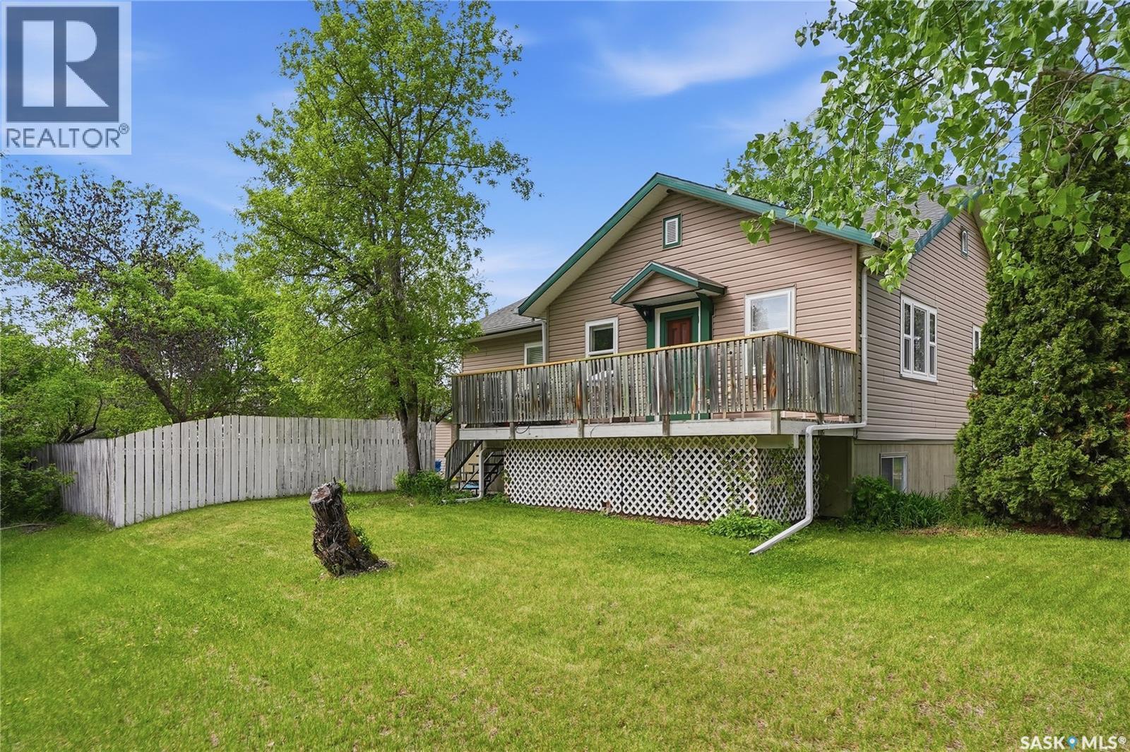 340 Charles Street, Asquith, SK - Outdoor