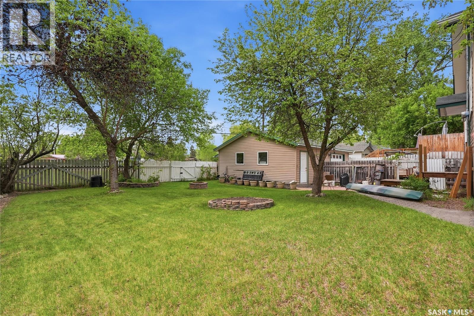 340 Charles Street, Asquith, SK - Outdoor