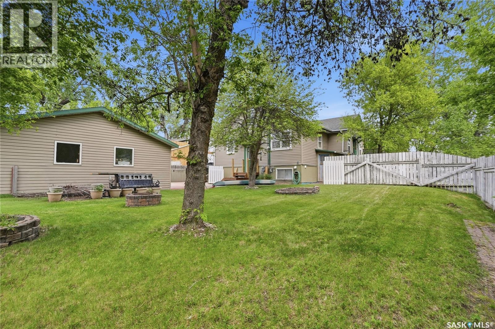 340 Charles Street, Asquith, SK - Outdoor