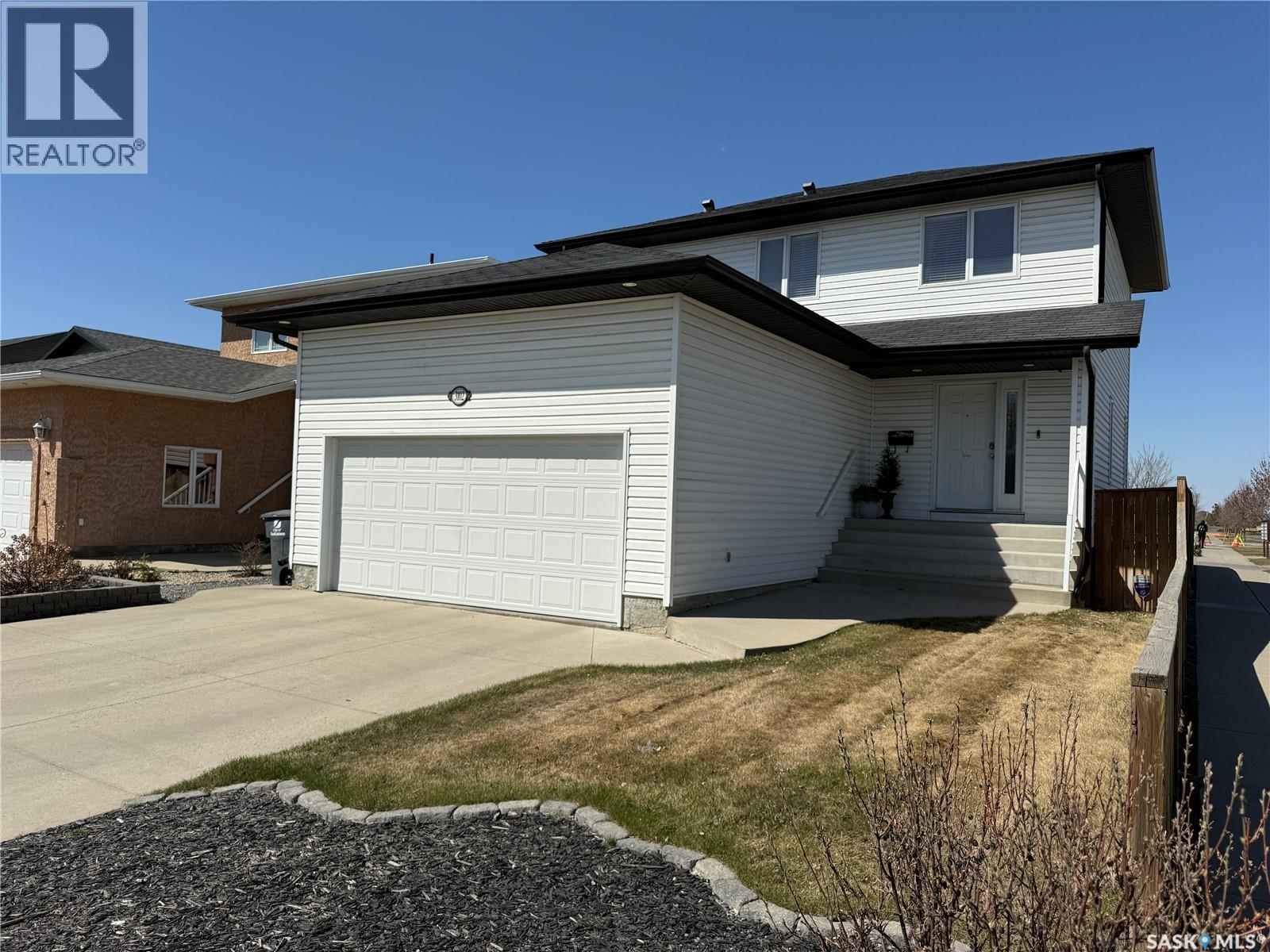 3102 37Th Street W, Saskatoon, SK - Outdoor