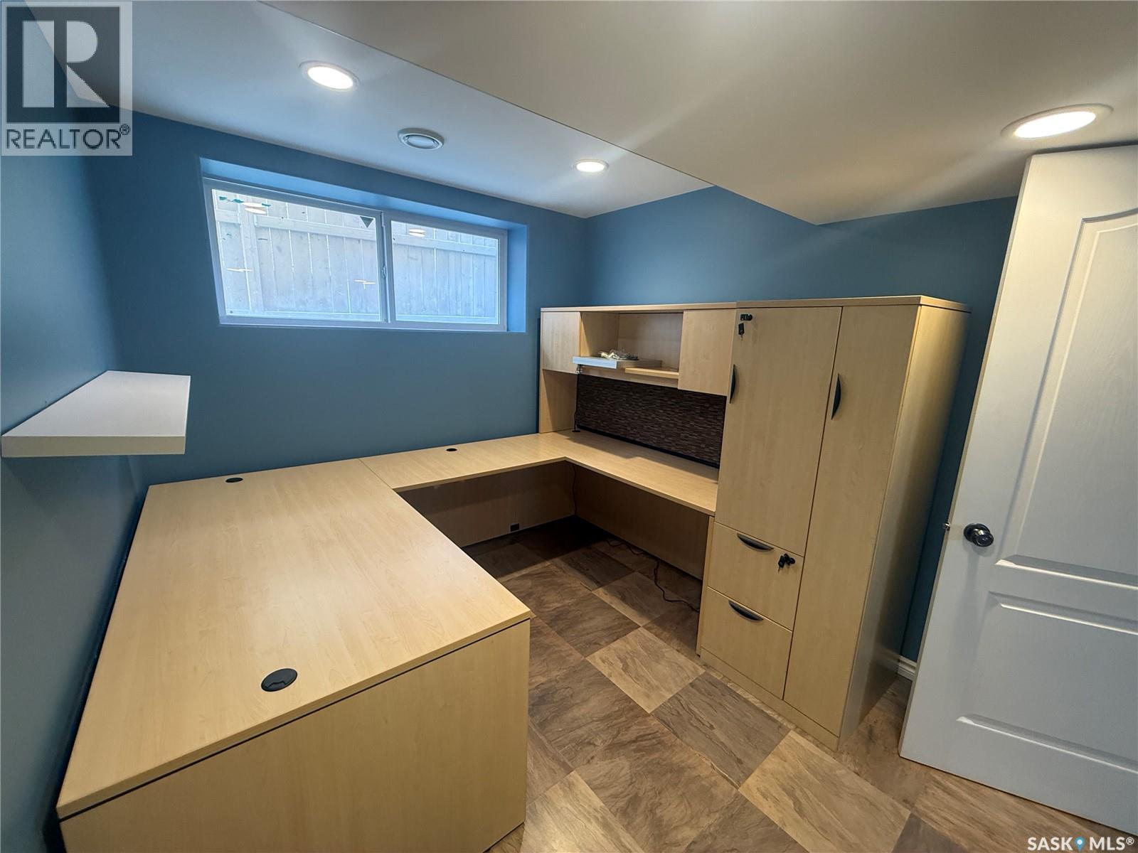 3102 37Th Street W, Saskatoon, SK - Indoor Photo Showing Other Room