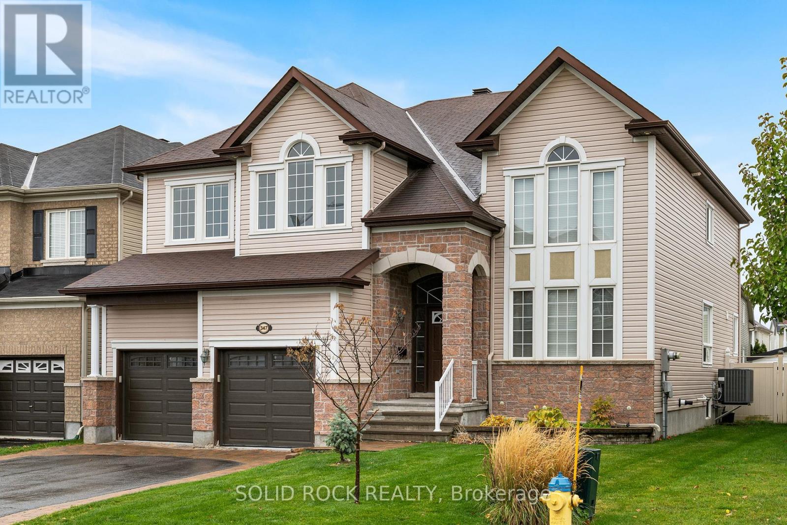 347 Bamburgh Way, Ottawa, ON - Outdoor With Facade