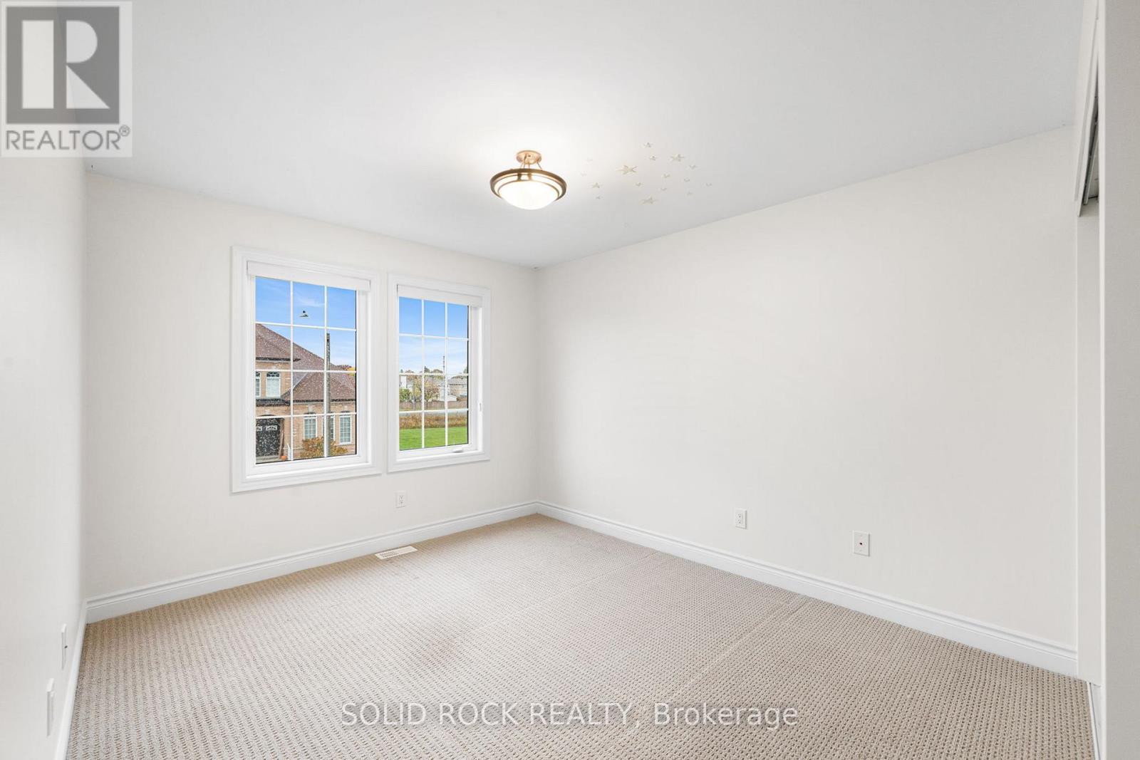 347 Bamburgh Way, Ottawa, ON - Indoor Photo Showing Other Room