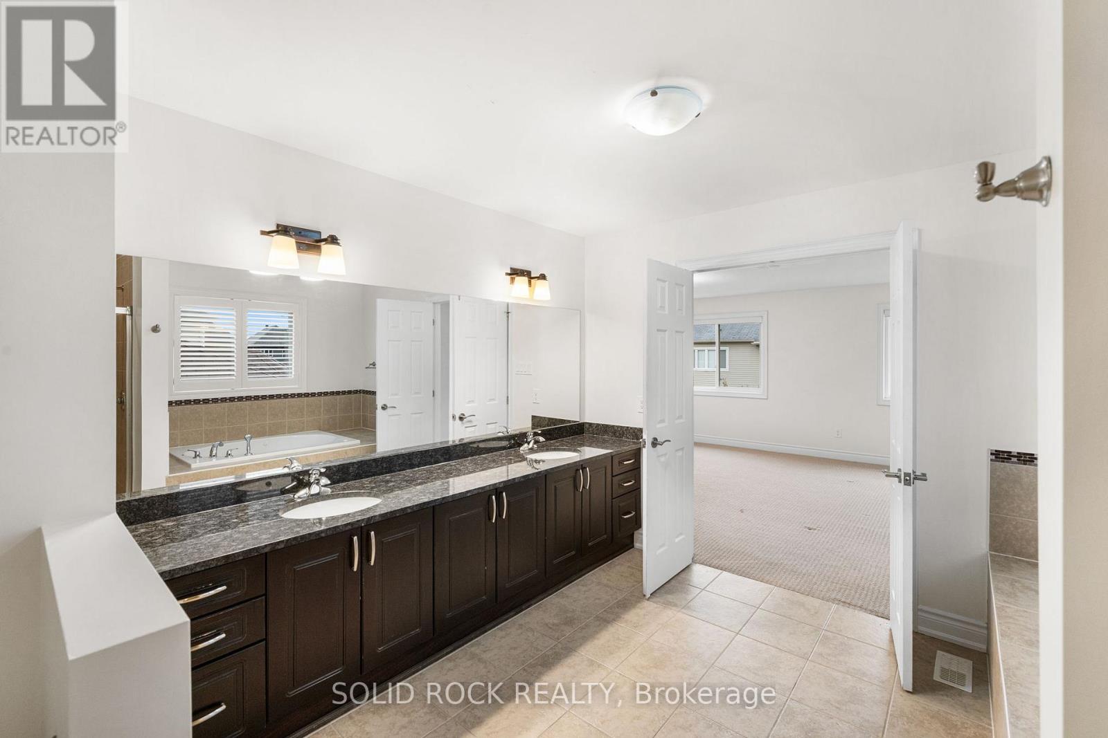 347 Bamburgh Way, Ottawa, ON - Indoor Photo Showing Bathroom