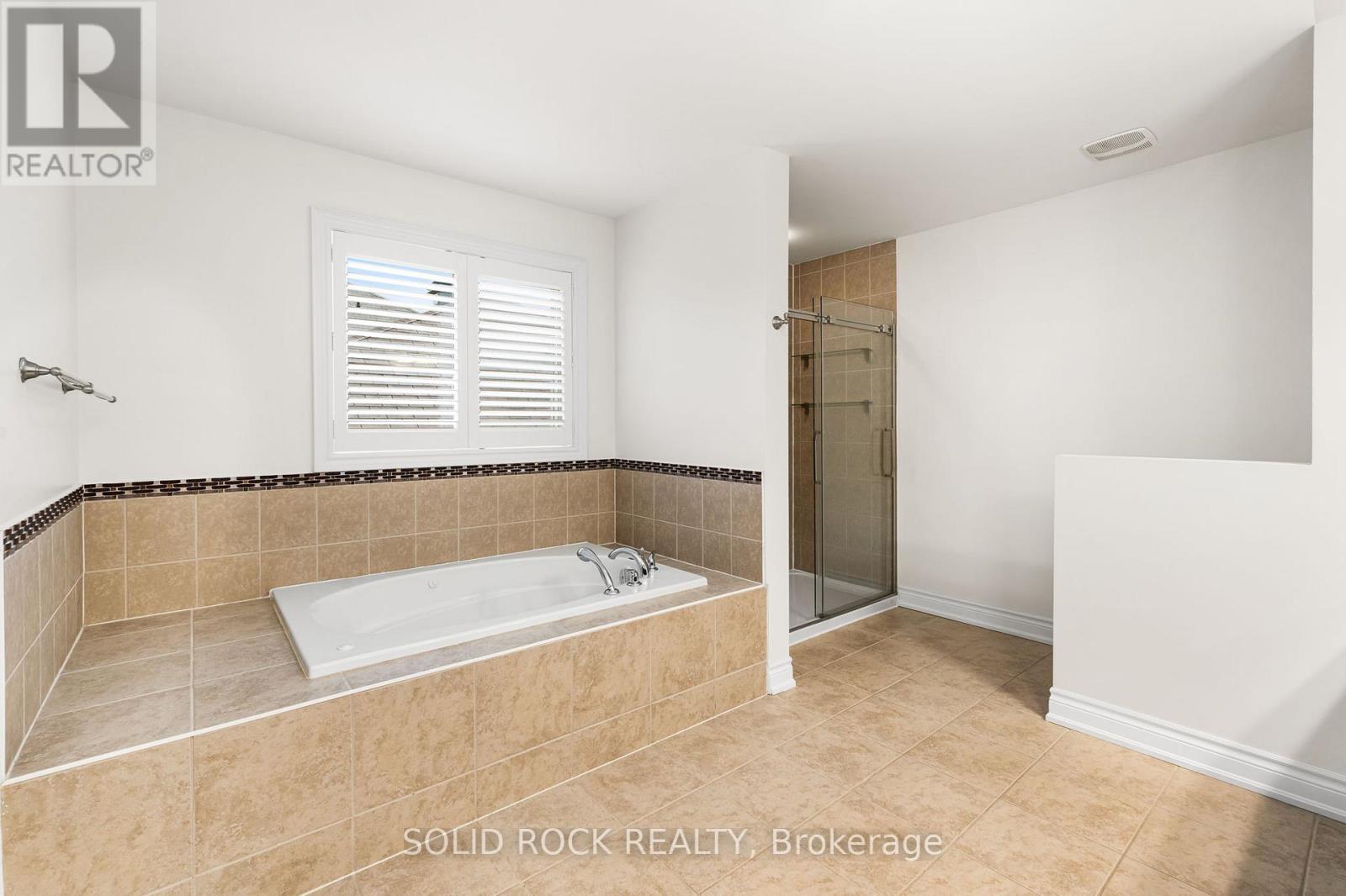 347 Bamburgh Way, Ottawa, ON - Indoor Photo Showing Bathroom