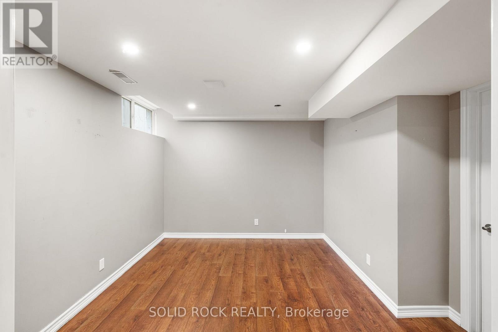 347 Bamburgh Way, Ottawa, ON - Indoor Photo Showing Other Room