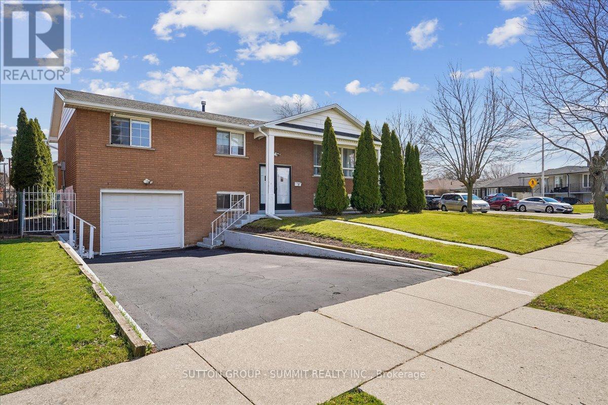 72 Eastbury Drive, Hamilton, ON - Outdoor