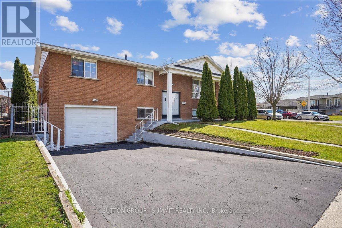 72 Eastbury Drive, Hamilton, ON - Outdoor