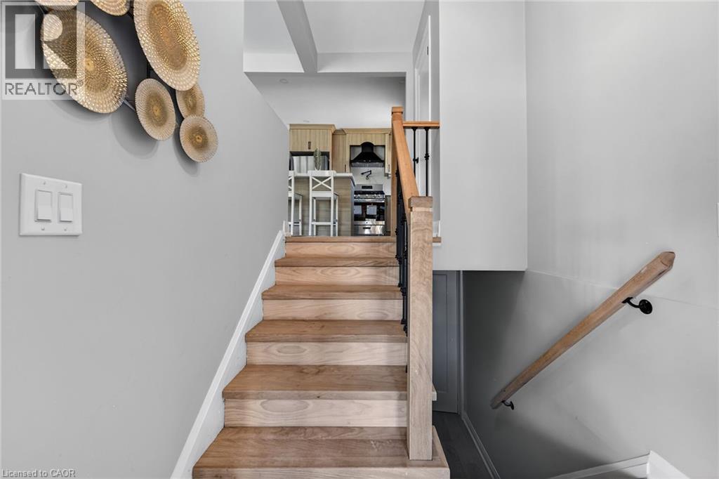 83 Riverdale Drive, Hamilton, ON - Indoor Photo Showing Other Room